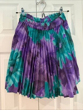 Ing Pleated Floral Skirt in Purple & Teal